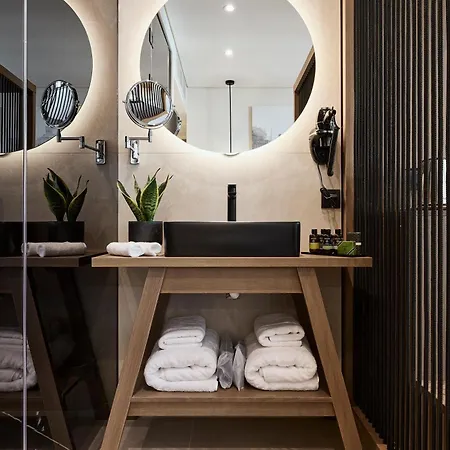 Athenarum Portus Life & Style Пирей
